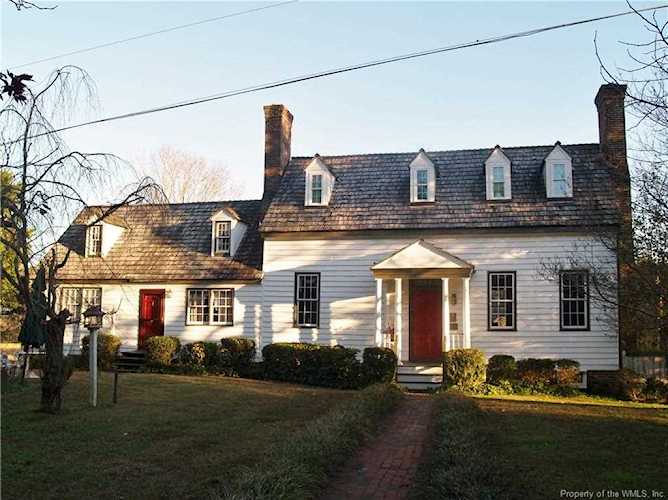 11221 Carriage Rd Providence Forge, VA 23140