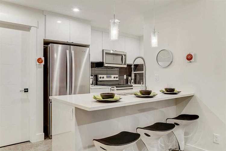 4355 Seton Dr SE Calgary, AB O0O 0O0