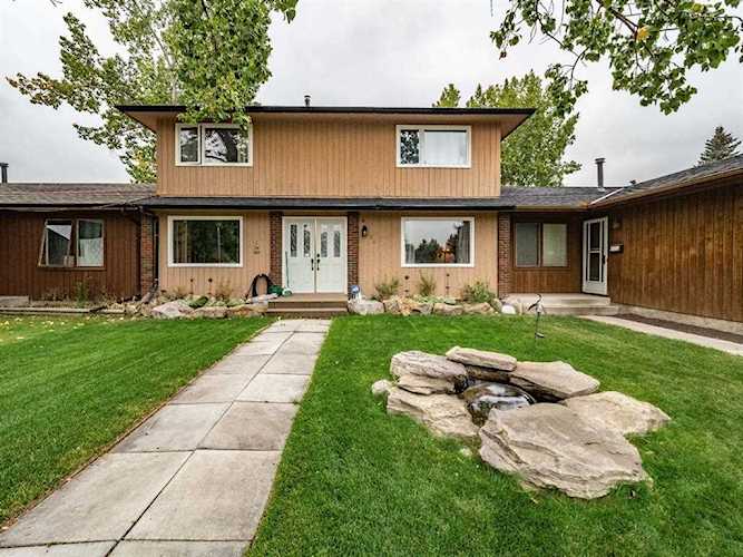 184 Midridge Close SE Calgary, AB T2X 1E8