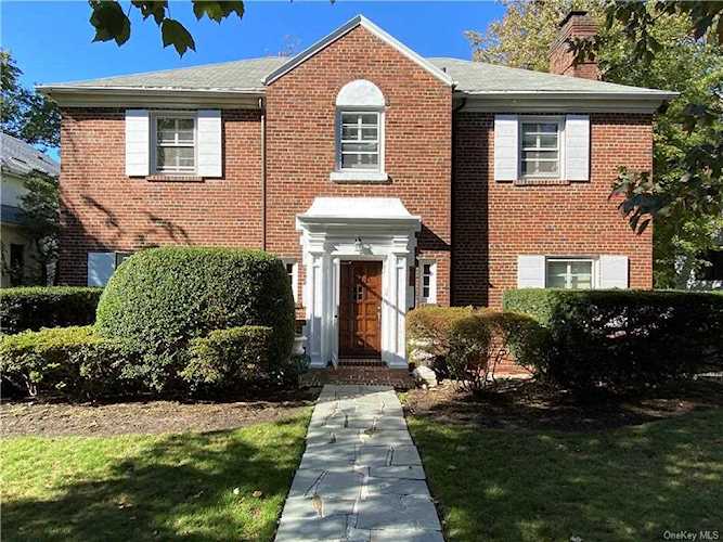 4547 Delafield Avenue Bronx, NY 10471