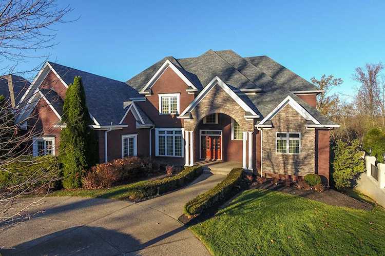 3012 Meadow Farms Pl Louisville, KY 40245