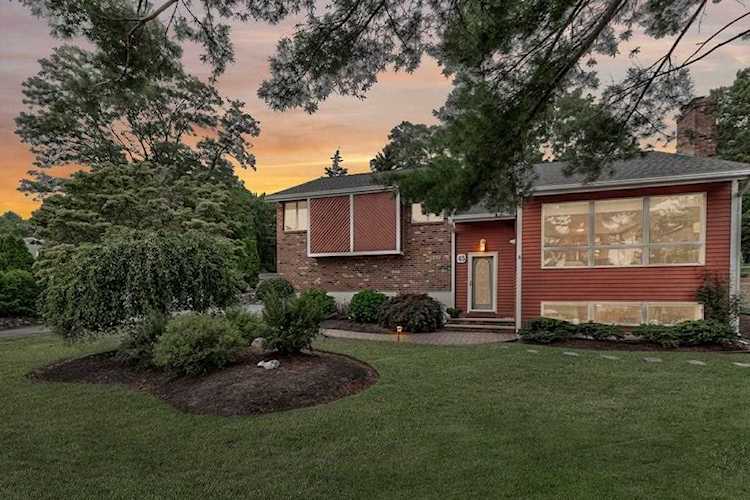 45 River St Middleton, MA 01949 | MLS 72711700 Photo 1