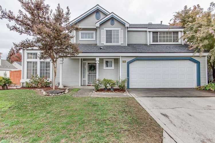 10730 N Windham Bay Circle Fresno, CA 93730 | MLS 551236 Photo 1