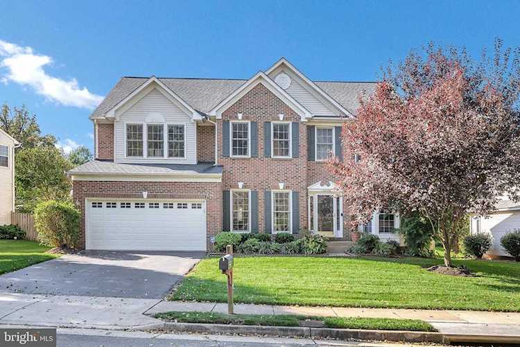 13329 Regal Crest Dr Clifton, VA 20124 | MLS ® VAFX1162286 Photo 1