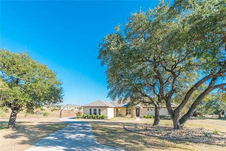 171 Sarahs Spring CV Driftwood, TX 78619