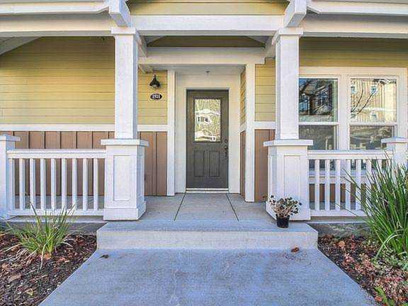 1911 Aberdeen Lane Mountain View, CA 94043