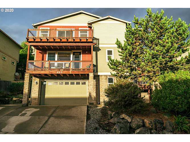865 W X St Washougal, WA 98671