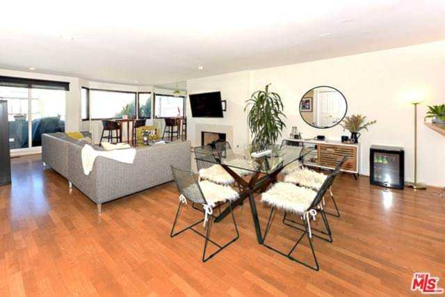 18 N Venice Boulevard #B Venice, CA 90291