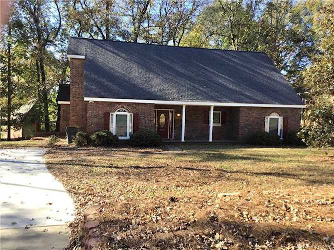 10320 Crestwood Dr Charlotte, NC 28277 | MLS 3683108 Photo 1