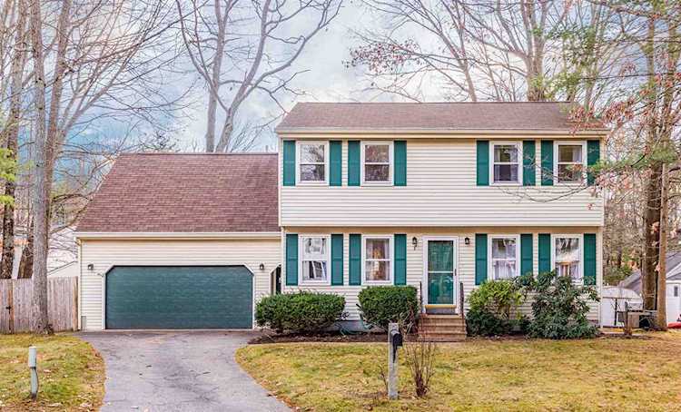 4 Bellflower Circle Concord, NH 03303