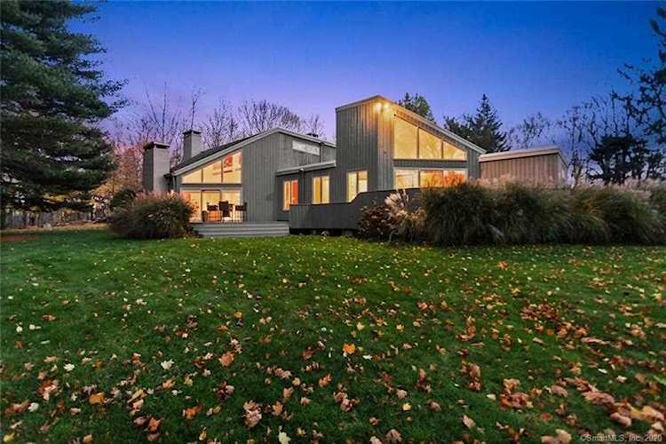 1288 Rock Rimmon Road Stamford, CT 06903