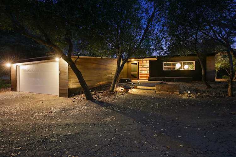 10702 Mora Dr Los Altos, CA 94024