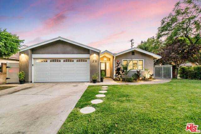 2112 Queensberry Road Pasadena, CA 91104