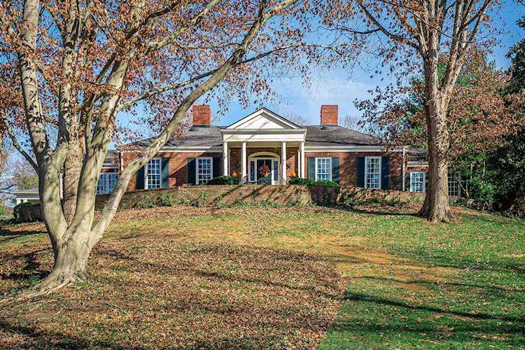 158 Arrowhead Rd Louisville, KY 40207