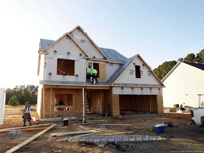 3902 Standardbred (Lot 210) Dr Hope Mills, NC 28348
