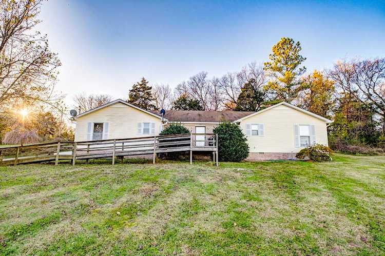 511 N Main St Cornersville, TN 37047