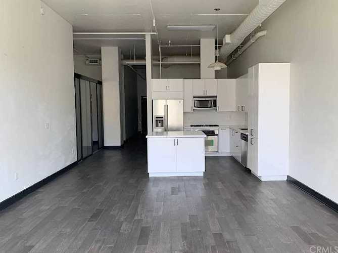 645 W 9th Street #740 Los Angeles, CA 90015