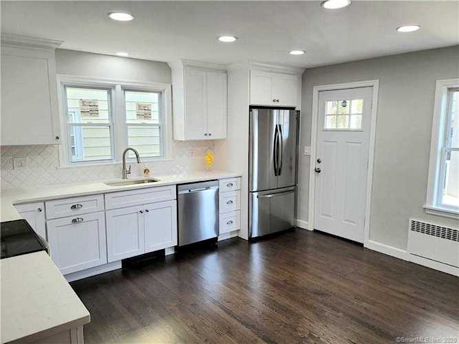 457 Summit Street Bridgeport, CT 06606