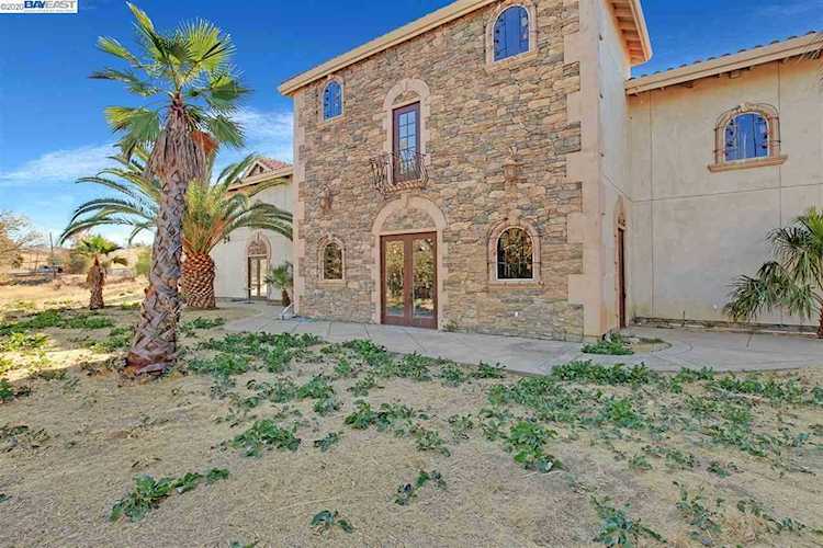 48 Camino Diablo Brentwood, CA 94513