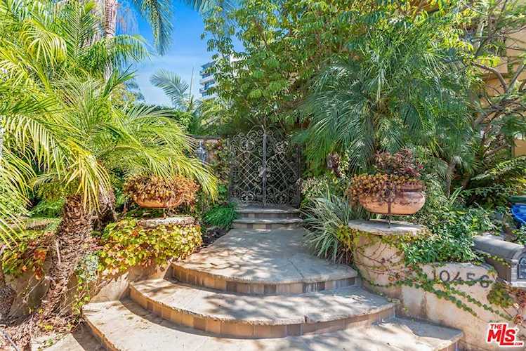 10456 Lindbrook Drive Los Angeles, CA 90024