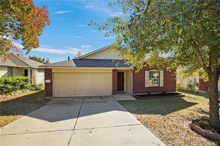 212 Brandons WAY Buda, TX 78610