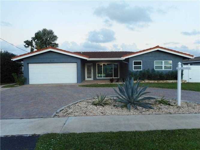 230 SE 2nd Ave Pompano Beach, FL 33060