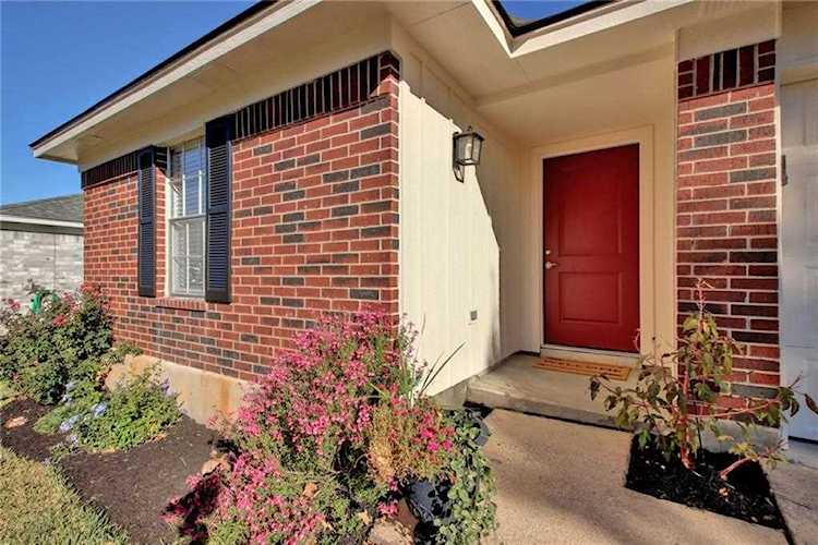 1502 Mayapple ST Pflugerville, TX 78660