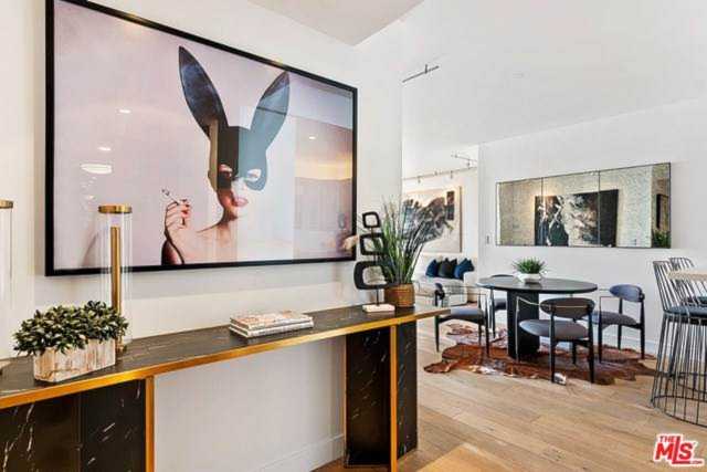 1100 Alta Loma Road #1107 West Hollywood, CA 90069