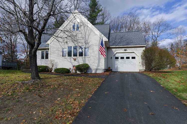 39 Norma Dr Nashua, NH 03062