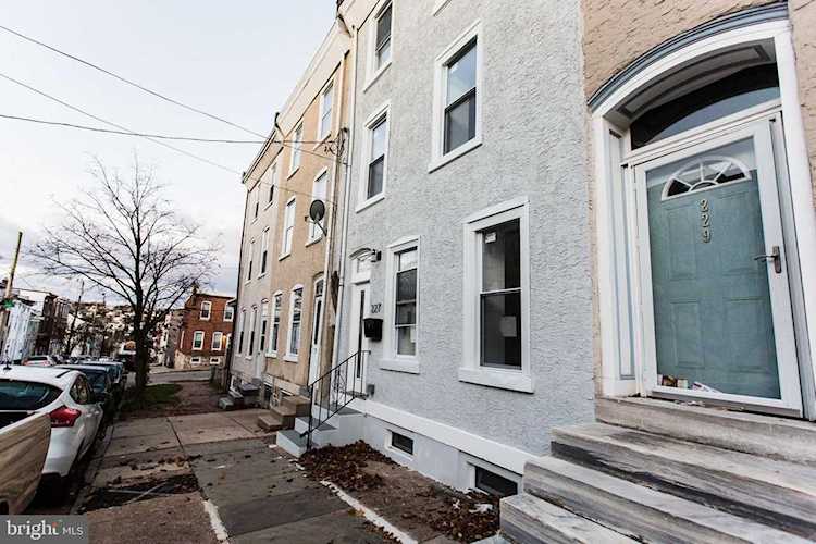 227 Ripka St Philadelphia, PA 19127