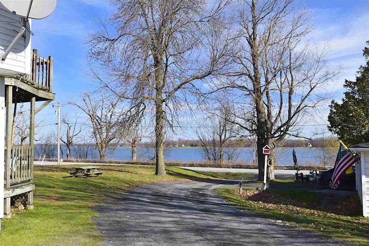 7320 Us Route 2 South Alburgh, VT 05486
