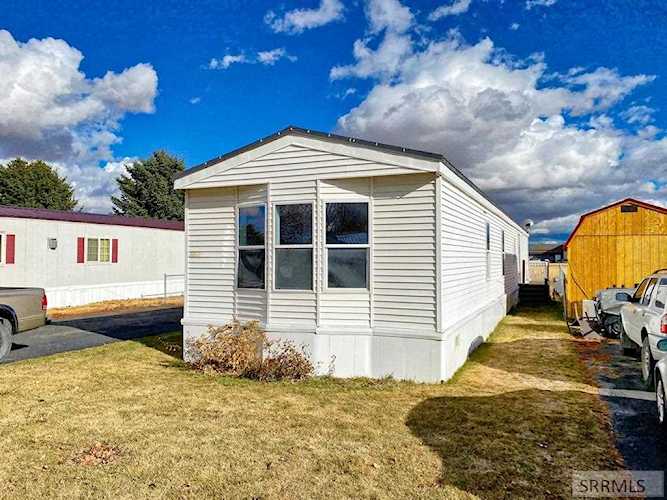 2100 N Whispering Pines Drive Idaho Falls, ID 83401