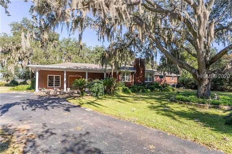 1411 Laudonniere St Beaufort, SC 29902