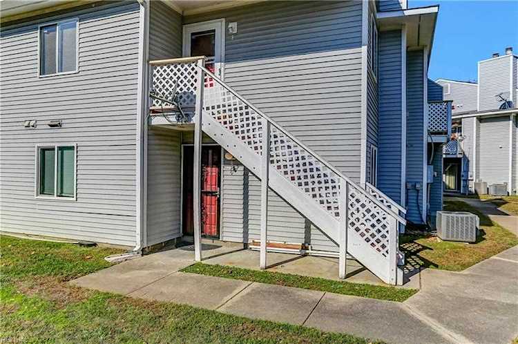 111 Roane Dr #F Hampton, VA 23669