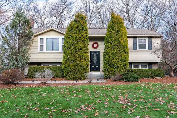 10 Wentworth St Nashua, NH 03060