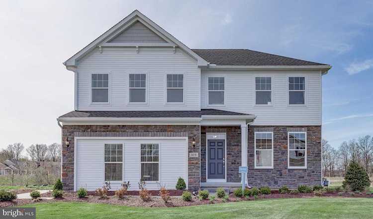 01 Shandor Rd Woodbridge, VA 22193