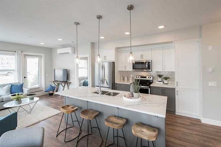 19661 40 St SE #417 Calgary, AB O0O 0O0