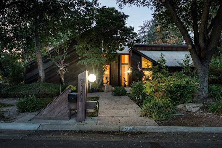 9787 N Yorktown Drive Fresno, CA 93720