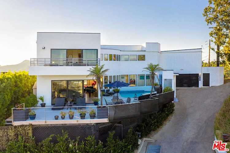 2457 Solar Drive Los Angeles, CA 90046