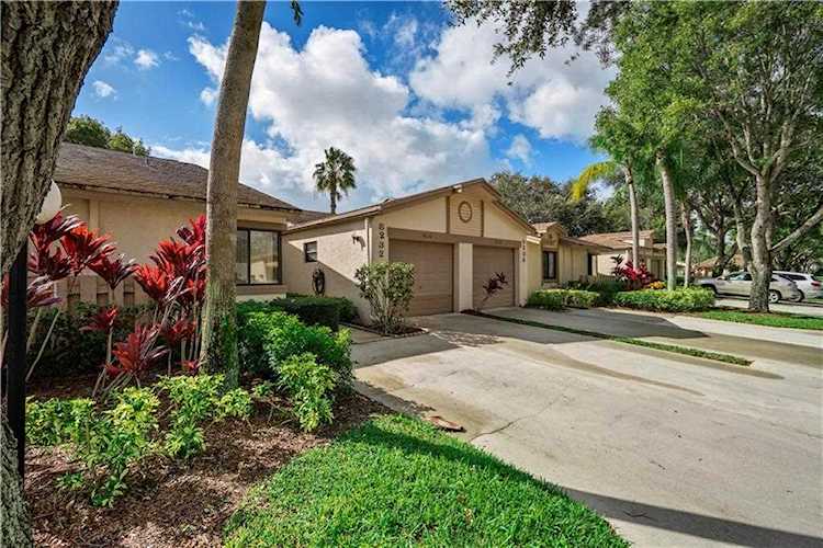 8232 Whispering Palm Dr #8232 Boca Raton, FL 33496