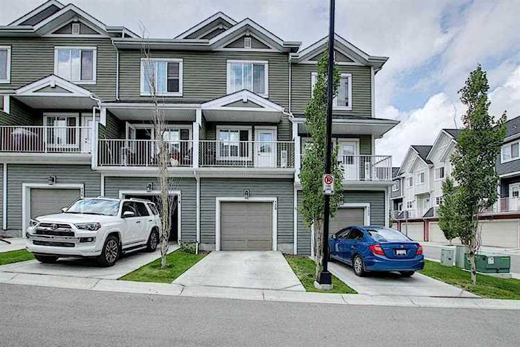 720 Evansridge Common NW Calgary, AB T3P 0P3