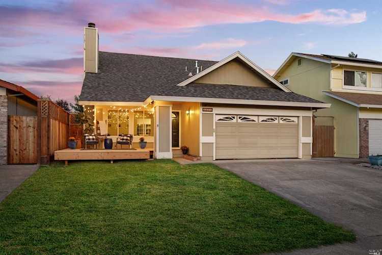 1317 Gillpepper Lane Rohnert Park, CA 94928