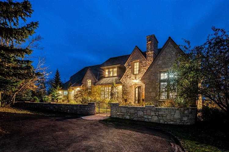409 Pinnacle Ridge Place Rural Rocky View County, AB T3Z 6W3