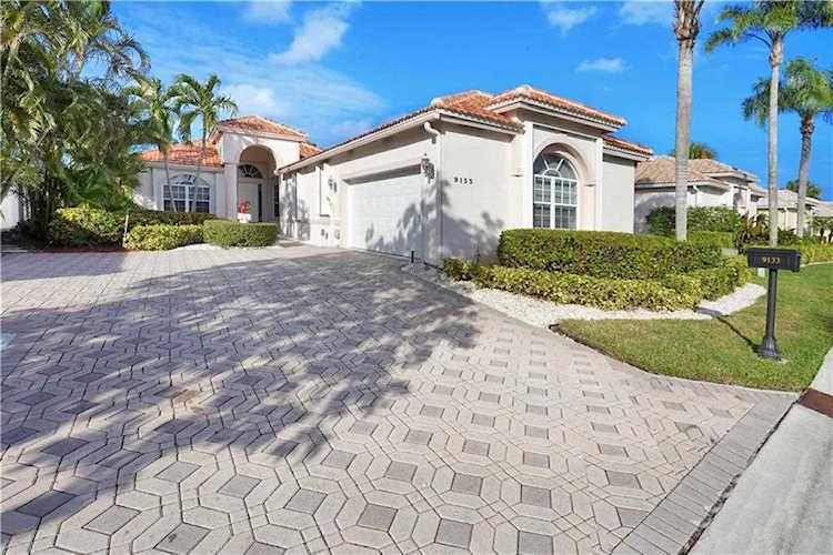 9133 Long Lake Palm Dr Boca Raton, FL 33496