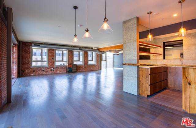 527 Molino Street #301 Los Angeles, CA 90013