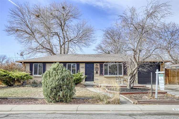 6143 Hoyt Ct Arvada, CO 80004