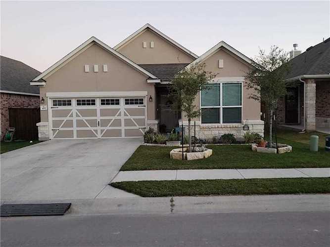 405 Fort William ST Hutto, TX 78634