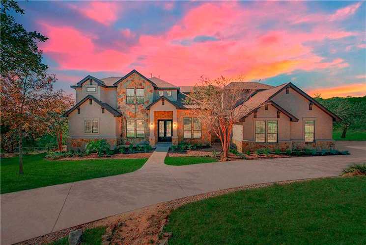 20501 Auger LN Spicewood, TX 78669