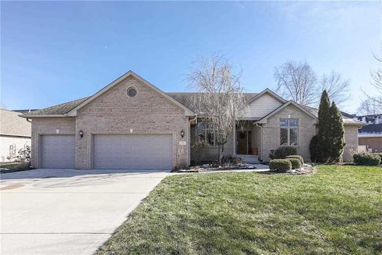 329 Hazy Ln Greenwood, IN 46142
