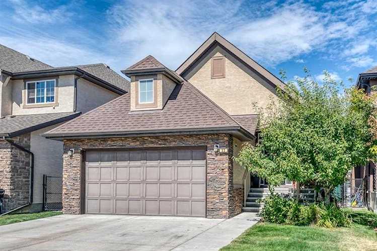 33 Quarry Way SE Calgary, AB T2C 5E5